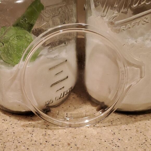 Vtg Pyrex dish with lid 8" 500ml - Picture 5 of 8